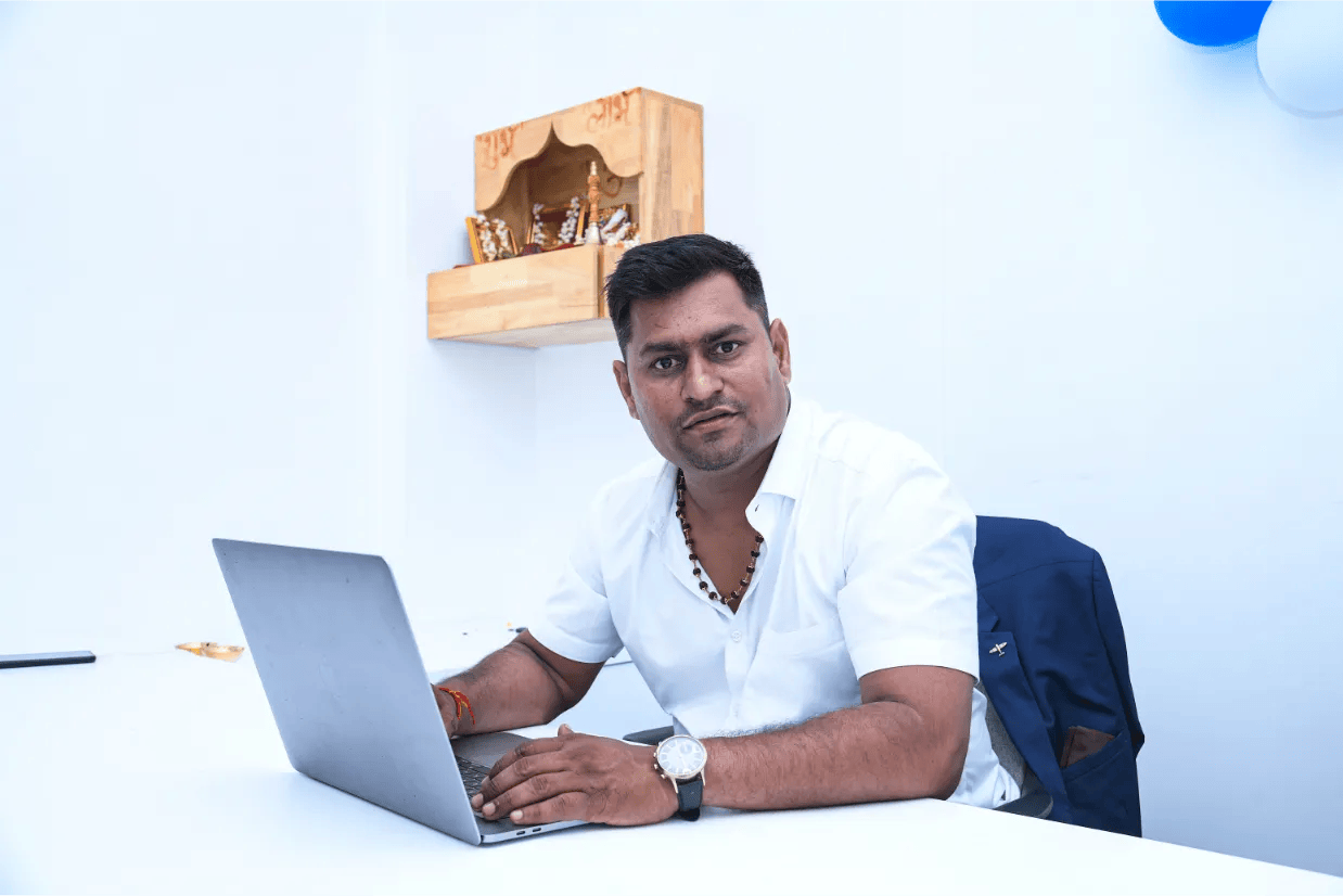 Prakash Vishwakarma
